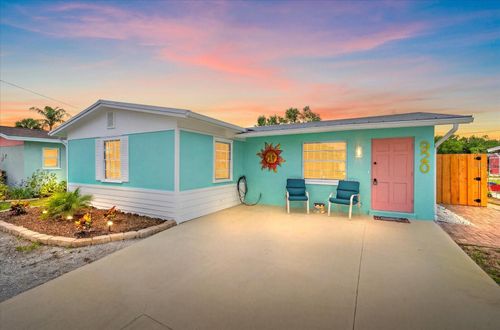 920 Myrtle Ave, VENICE, FL, 34285-7833 | Card Image