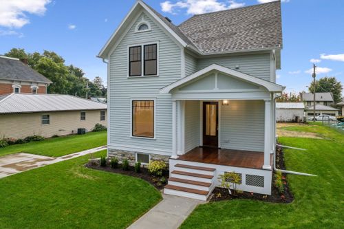 136 2nd Ave Se, Spring Grove, MN, 55974-1301 | Card Image