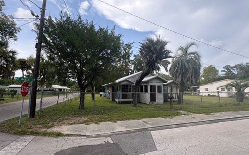 929 Ne Maple Ln, Lake City, FL, 32055-3577 | Card Image