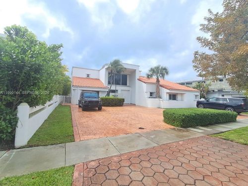 1810 Daytonia Rd, Miami Beach, FL, 33141-1737 | Card Image