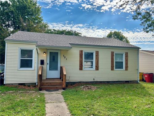 721 N Rogers St, Independence, MO, 64050-3216 | Card Image