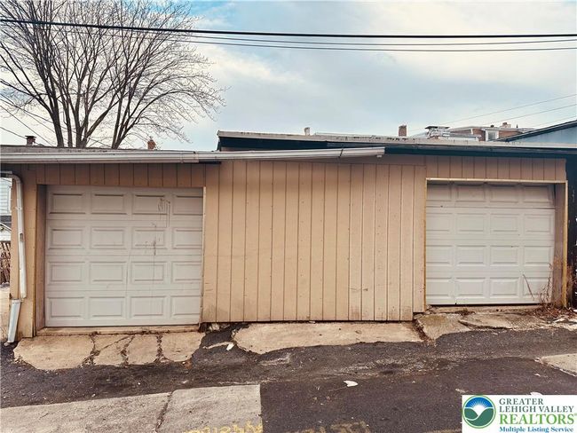 742 N 4 Th St, House other with 2 bedrooms, 2 bathrooms and null parking in Allentown PA | Image 7