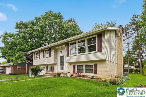 3635 Stephen Crane Ln, BETHLEHEM, PA, 18017-1549 | Card Image