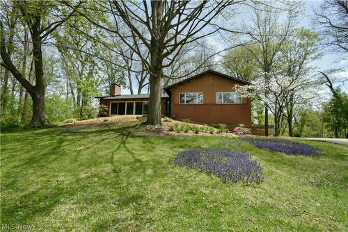 2930 Valley Ln, Sandusky, OH, 44870-5952 | Card Image