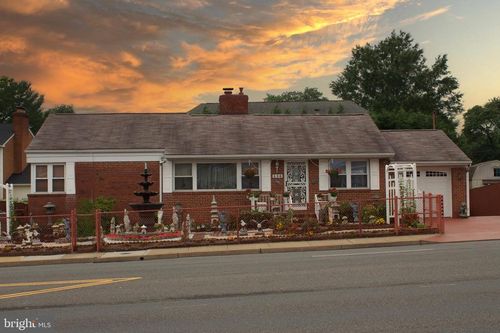 526 S Carlin Springs Rd, Arlington, VA, 22204-1022 | Card Image