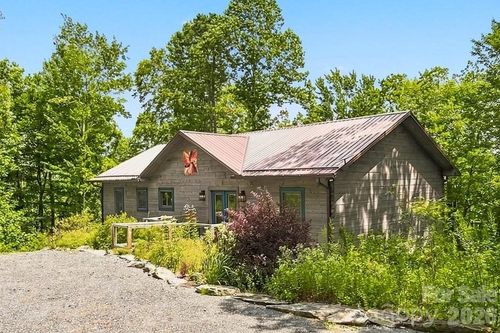 7753 Parks Mountain Dr, Newland, NC, 28657 | Card Image