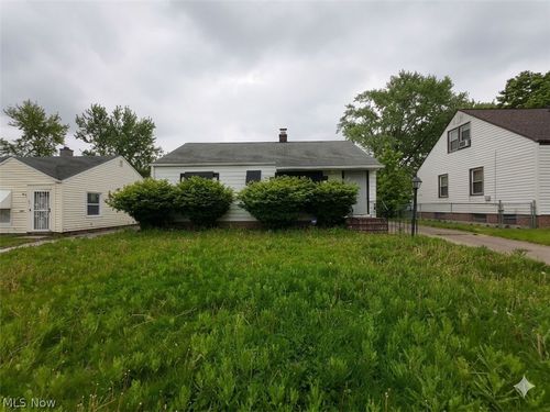 3915 E 189th St, Cleveland, OH, 44122-6755 | Card Image