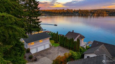 2210 E Mason Lake Drive W, House other with 3 bedrooms, 3 bathrooms and 3 parking in Grapeview WA | Image 2