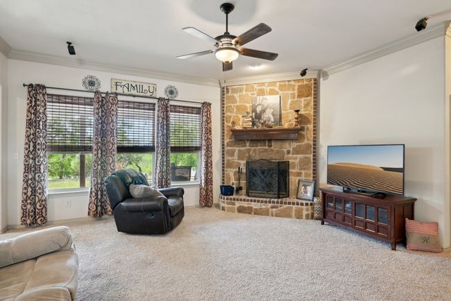532 Hubbard Cir, House other with 3 bedrooms, 2 bathrooms and null parking in Nevada TX | Image 6