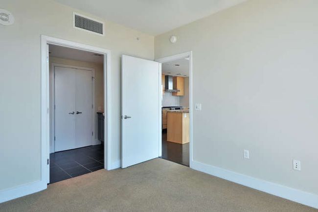 APT-1703 - 300 Bowie St, Condo with 2 bedrooms, 2 bathrooms and 2 parking in Austin TX | Image 9