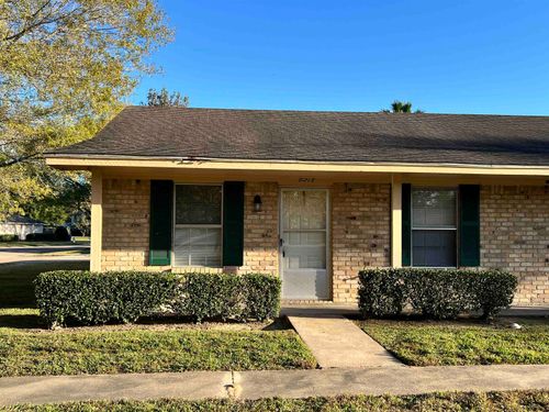 6215 Bedford Dr, Beaumont, TX, 77708-3643 | Card Image