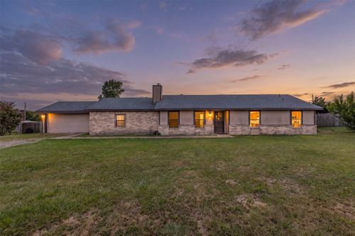 1523 Pheasant Dr, Venus, TX, 76084-3938 | Card Image