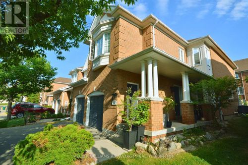 11-190 Harding Boulevard, Richmond Hill (North Richvale), ON, L4C0J9 | Card Image