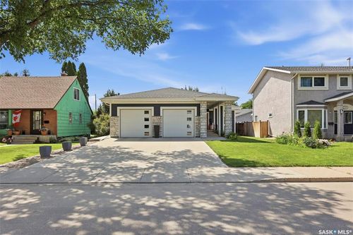 1521 10th Avenue N, Saskatoon, SK, S7K3A7 | Card Image