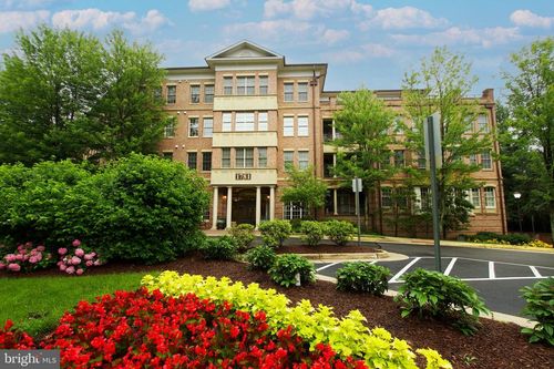 apt-302-1781 Chain Bridge Rd, MCLEAN, VA, 22102-2952 | Card Image