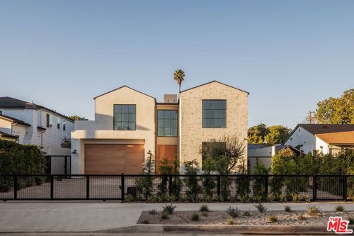 11621 Hesby St, North Hollywood, CA, 91601-4665 | Card Image
