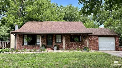 618 Hays St, Council Grove, KS, 66846-1510 | Card Image
