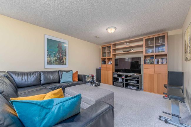 155 Chaparral Common Se, Home with 4 bedrooms, 3 bathrooms and 4 parking in Calgary AB | Image 22