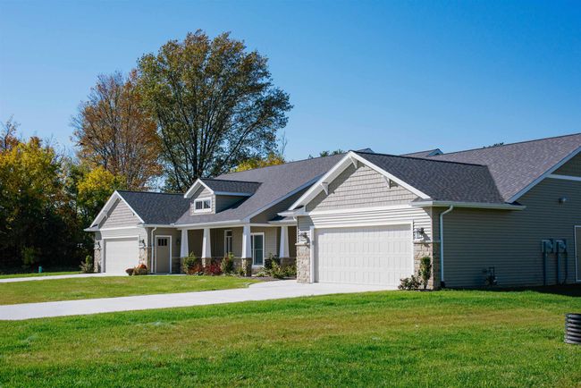3213 W Bartlett Dr, Condo with 2 bedrooms, 2 bathrooms and null parking in New Haven IN | Image 4