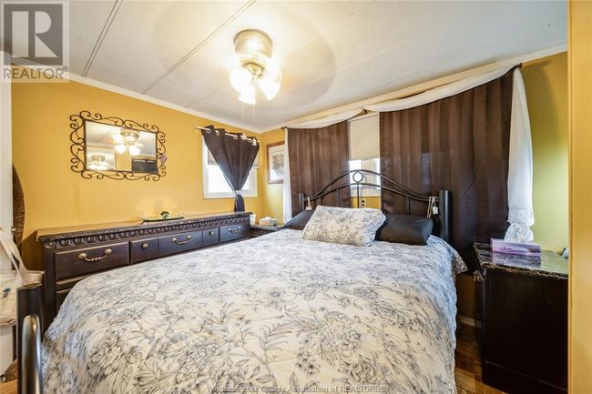 5 Elm Crt, Home with 2 bedrooms, 1 bathrooms and null parking in Mcgregor ON | Image 21