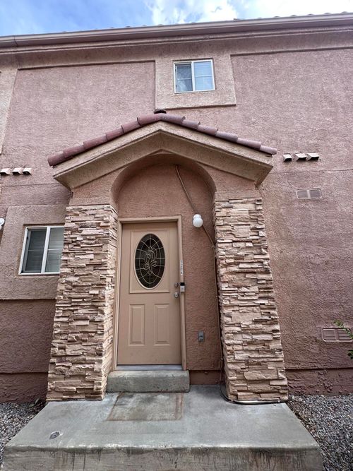 5204 Na Pali St Ne, Albuquerque, NM, 87111-1945 | Card Image