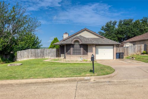 305 N Long Rifle Dr, Fort Worth, TX, 76108-4145 | Card Image