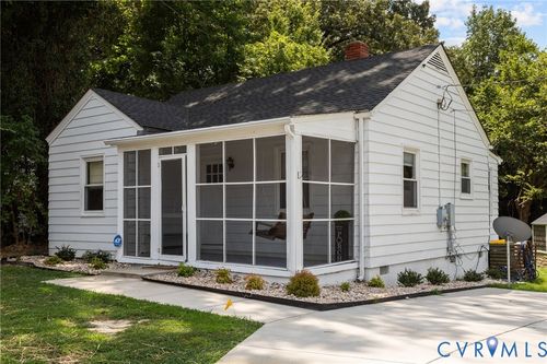 3028 Pickett St, Hopewell, VA, 23860-3220 | Card Image