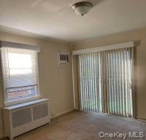 207 E 33rd St, New York, NY, 10016-4876 | Card Image