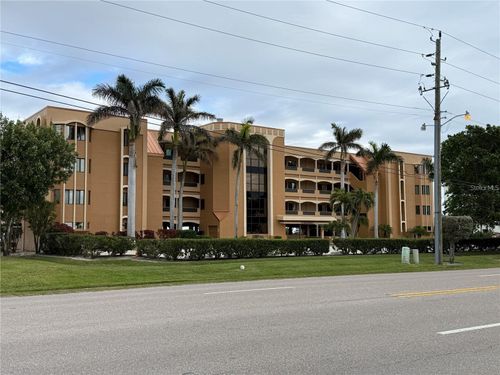 12511-1601 Park Beach Cir, PUNTA GORDA, FL, 33950-3205 | Card Image