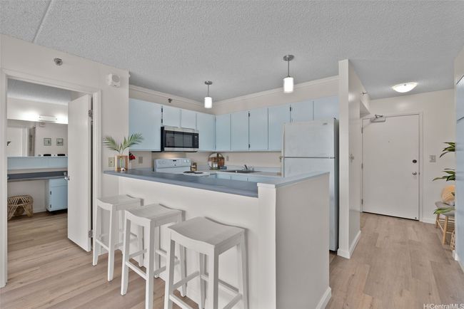 APT-211 - 98-402 Koauka Loop, Condo with 1 bedrooms, 1 bathrooms and 1 parking in Aiea HI | Image 7