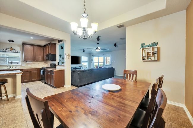 228 Lavender Ln, House other with 3 bedrooms, 2 bathrooms and 2 parking in Buda TX | Image 8