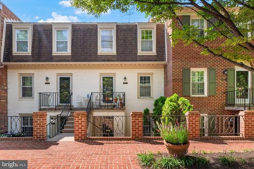 d-3291 Sutton Pl Nw, WASHINGTON, DC, 20016-7554 | Card Image