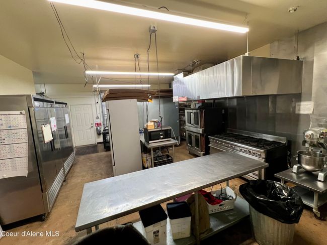 723 Pine St, House other with 2 bedrooms, 3 bathrooms and null parking in Sandpoint ID | Image 24