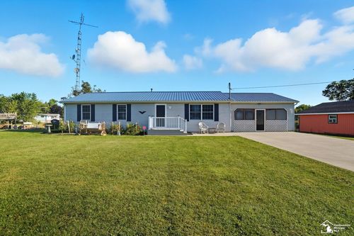 14667 Roberts Ct, Camden, MI, 49232-9775 | Card Image