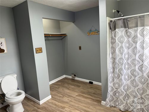 2122 B Harper Ave Nw, Lenoir, NC, 28645 | Card Image