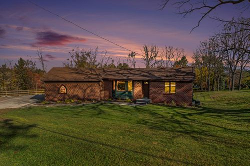 8482 Cottonwood Dr, Jenison, MI, 49428-9507 | Card Image