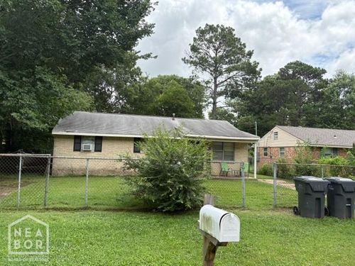 2210 Clover Dr, Jonesboro, AR, 72401-6405 | Card Image