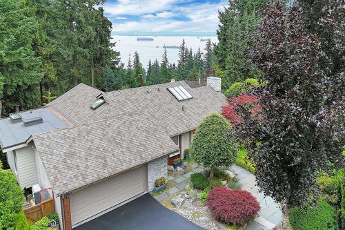 3706 Southridge Pl, West Vancouver, BC, V7V3H8 | Card Image