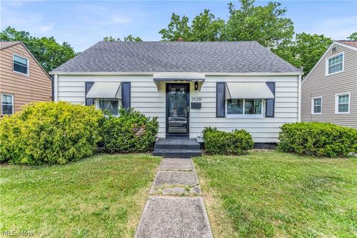 25291 Richards Ave, Euclid, OH, 44132-2233 | Card Image
