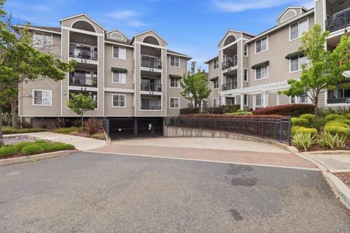 237-1982 W Bayshore Rd, East Palo Alto, CA, 94303-5204 | Card Image