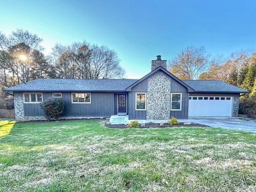 1902 W Brookhaven Cir, Dalton, GA, 30720-5751 | Card Image