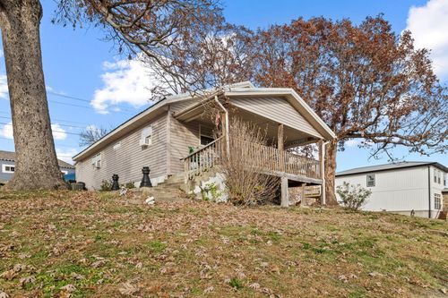 223 W Maddux St, Branson, MO, 65616-2927 | Card Image