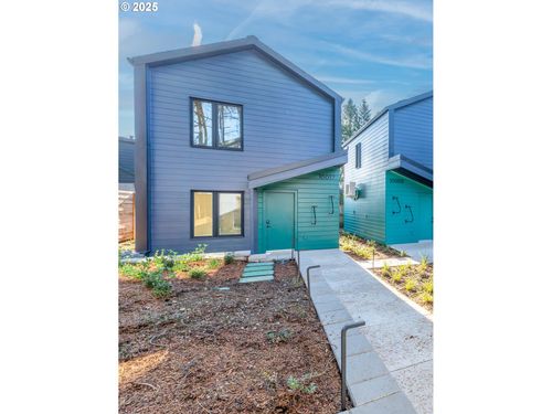 13-10017 Milwaukie Expy, Portland, OR, 97222 | Card Image