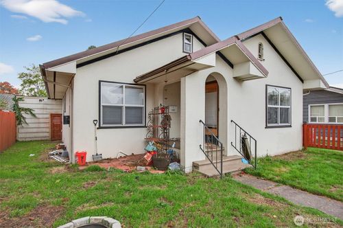 1202 S 3rd Ave, Kelso, WA, 98626-2133 | Card Image