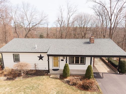 32 Crestwood Dr, Southbridge, MA, 01550-1112 | Card Image