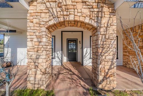 44075 Timber Trl, Hemet, CA, 92544-8952 | Card Image