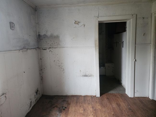 1609 2 Nd St W, House other with 5 bedrooms, 2 bathrooms and null parking in Eveleth MN | Image 8