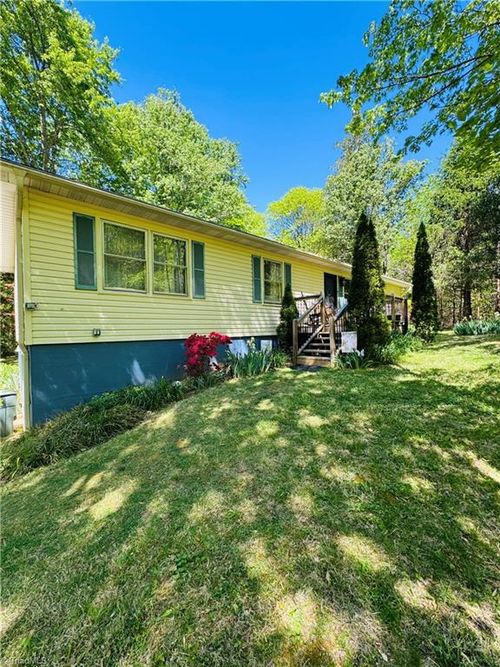 622 Moravian Mill Rd, Moravian Falls, NC, 28654-7707 | Card Image