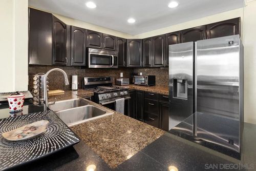 75-4049 Carmel View Rd, San Diego, CA, 92130-2560 | Card Image