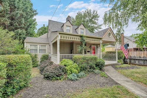 511 Walnut St, Salem, VA, 24153-5327 | Card Image